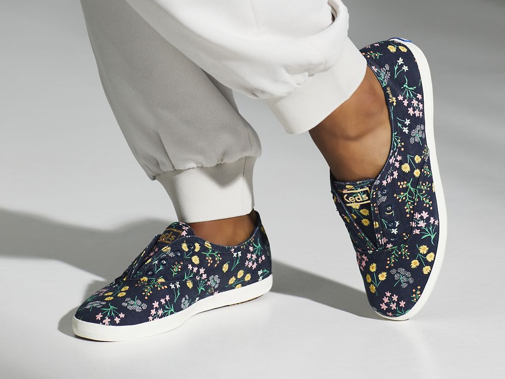 Keds Rifle Paper Co. Chillax Petite Fleurs Printed Női SlipOnSneakers Sötétkék Színes | HU-56281